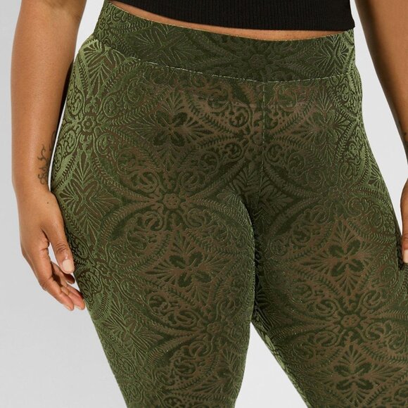 ❤️NWT VINTAGE TORRID LEGGING - FLORAL BURNOUT VELVET - MACHINE WASH - PLUS SIZE - Picture 2 of 8